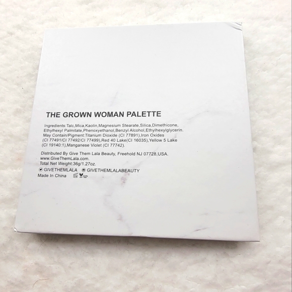 #Give Them Lala Beauty The Grown Woman Eyeshadow Palette! - Picture 3 of 9